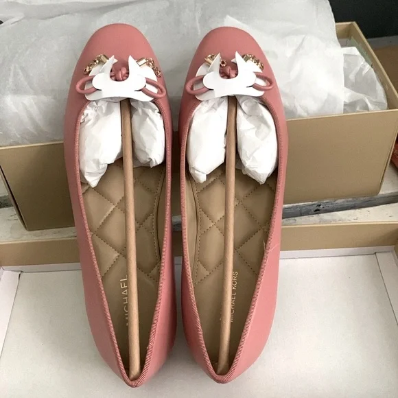 Michael Kors Nori Leather Ballet Flat Women's size 6.0 - Picture 2 of 9